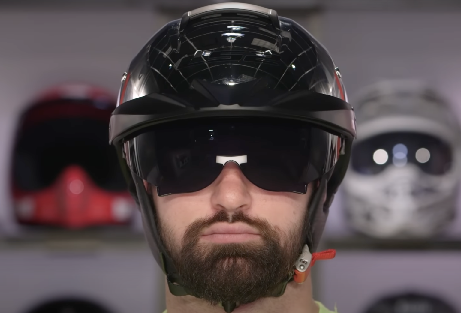 Best Low Profile Motorcycle Helmets + Slimness Reviewed